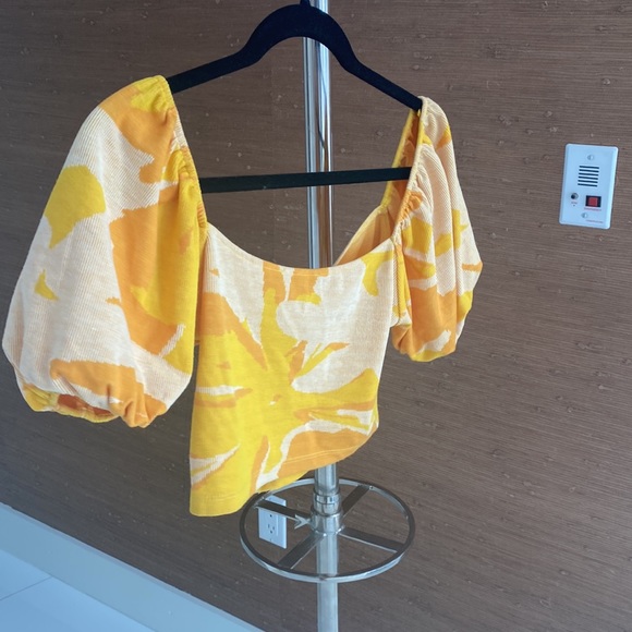 Zara too - Picture 2 of 3